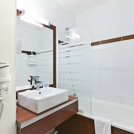 Kyriad Paris Sud - Cachan 3* Arcueil