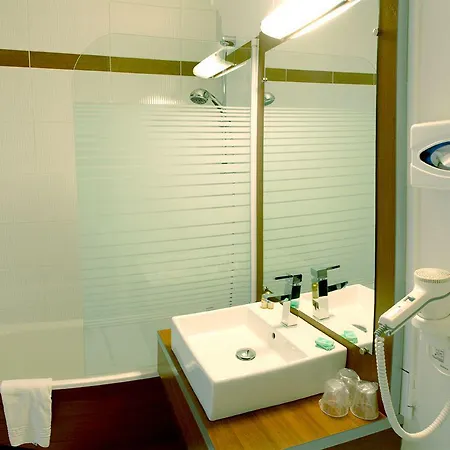 Kyriad Paris Sud - Cachan 3*