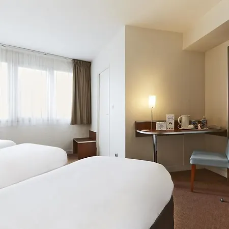 Otel Kyriad Paris Sud - Cachan 3*