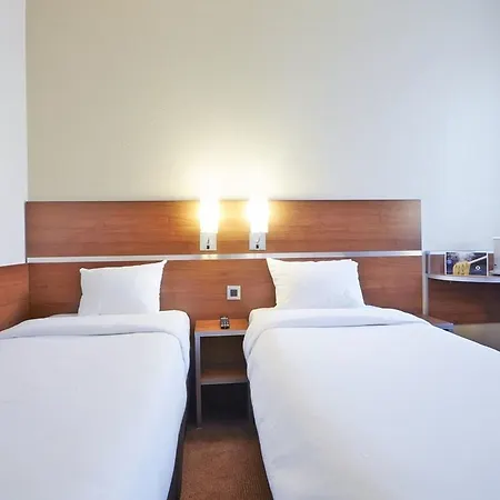 Kyriad Paris Sud - Cachan Otel