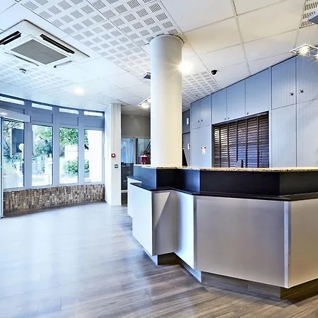 Kyriad Paris Sud - Cachan 3*