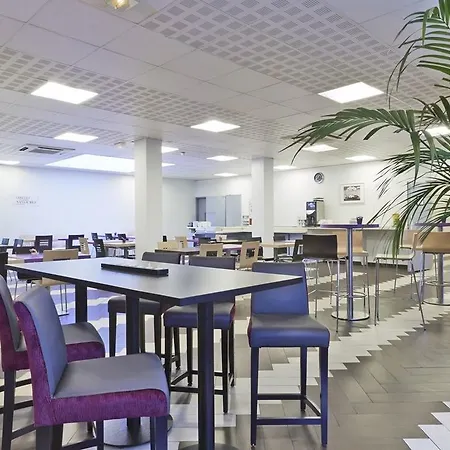 Otel Kyriad Paris Sud - Cachan