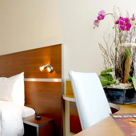 Otel Kyriad Paris Sud - Cachan Arcueil
