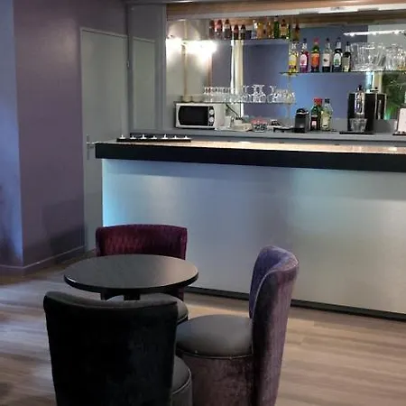 Otel Kyriad Paris Sud - Cachan 3*